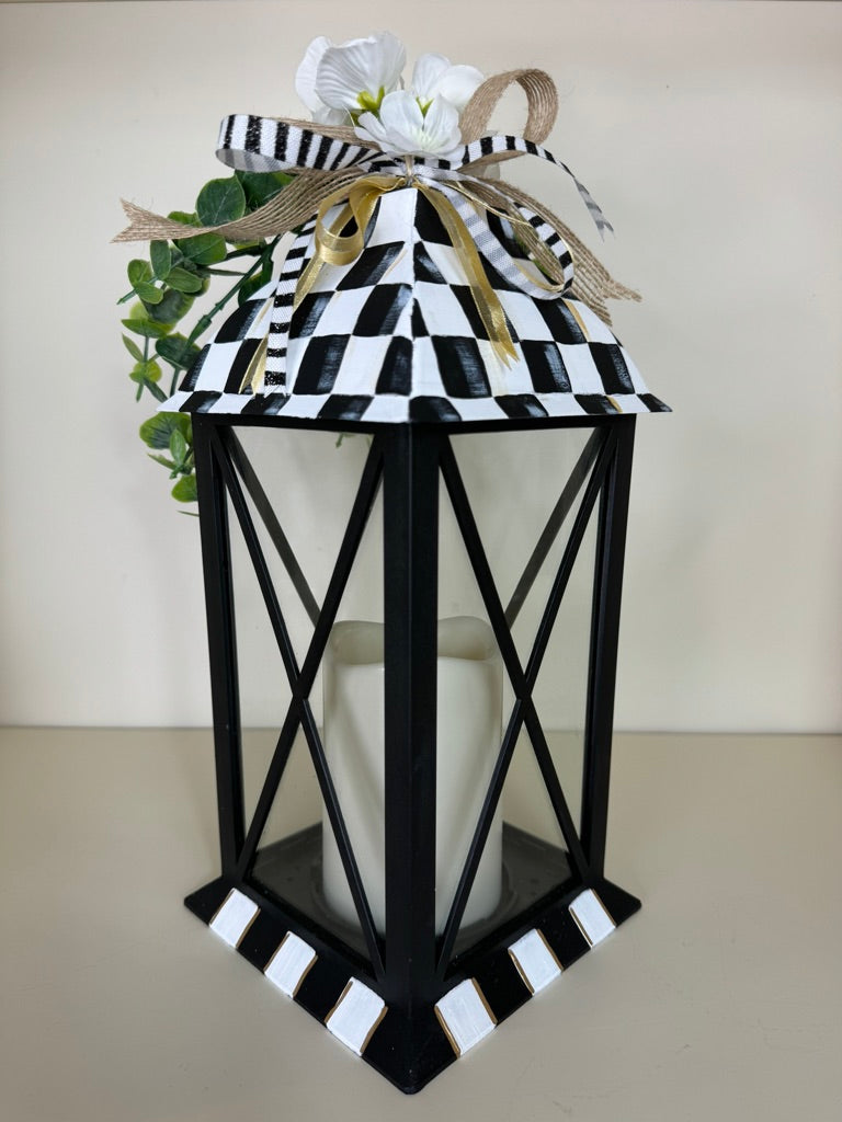 Mackenzie style LED lantern