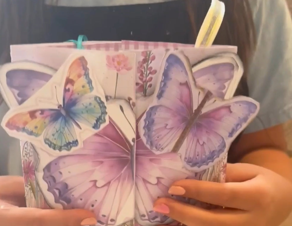 🦋 3D Butterfly Folio Keepsake Class ~ 7/30 Wednesday 5:30pm