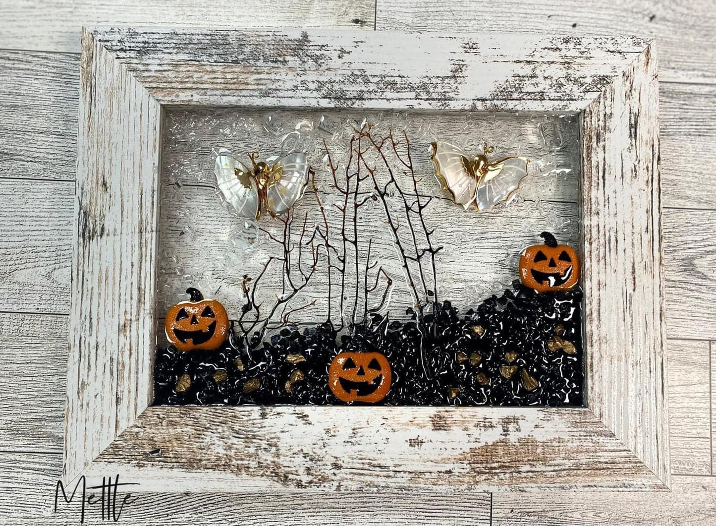 ✨ Resin Art Class – Sparkle, Shine & Create! Tuesday, 8/12 3:30pm