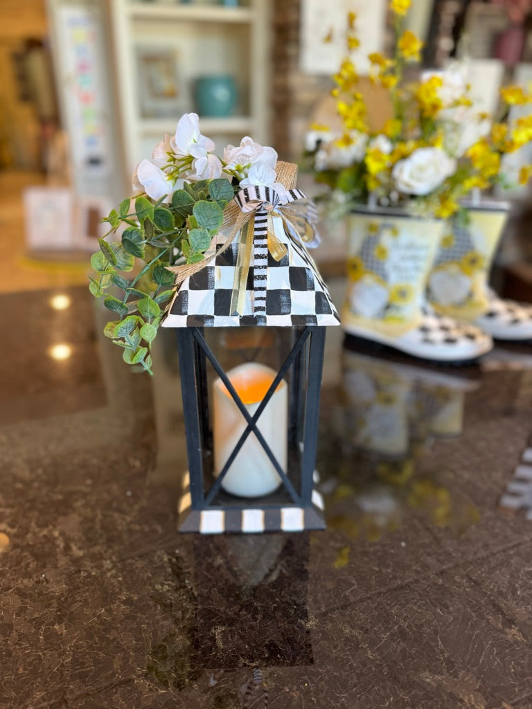 Hand-Painted Mackenzie Style Lantern