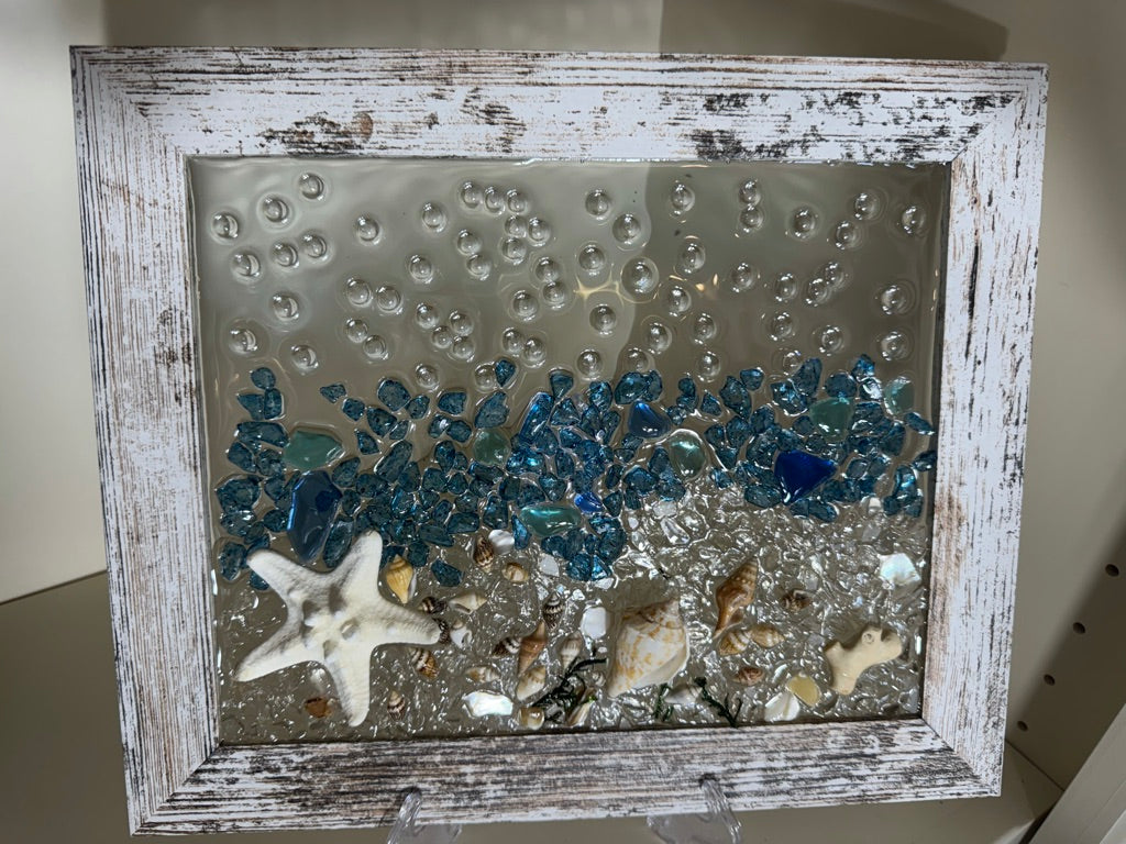 ✨ Resin Art Class – Sparkle, Shine & Create!   Tuesday, 8/12  3:30pm